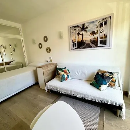 Apartamento En トレモリノス